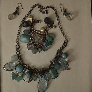 Complete set Necklace, bracelet and earrings